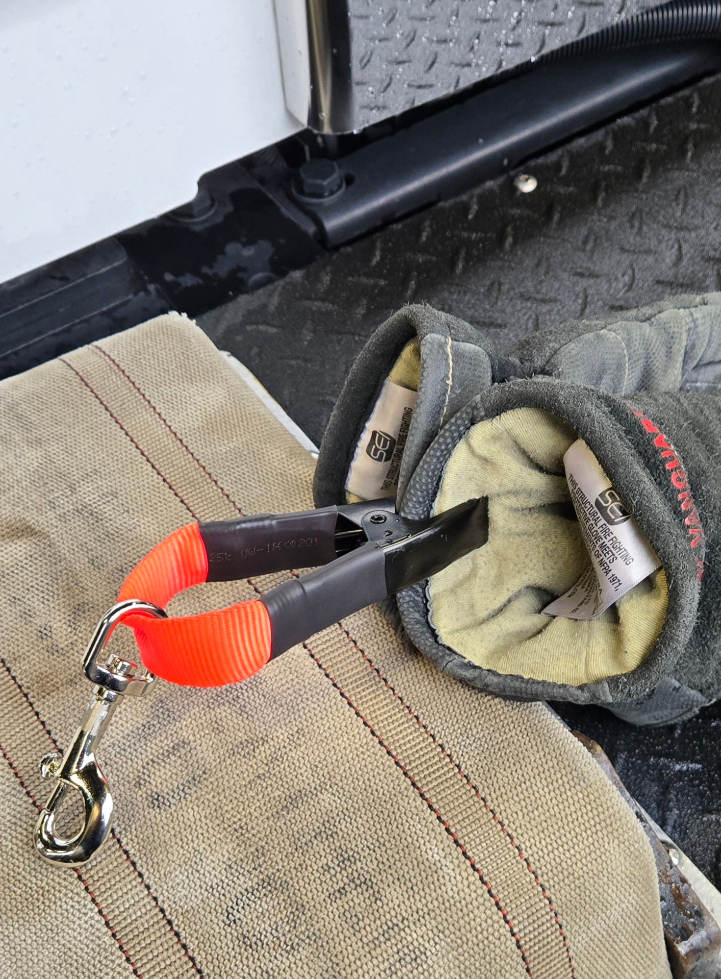 Glove Clamp - Improved Design